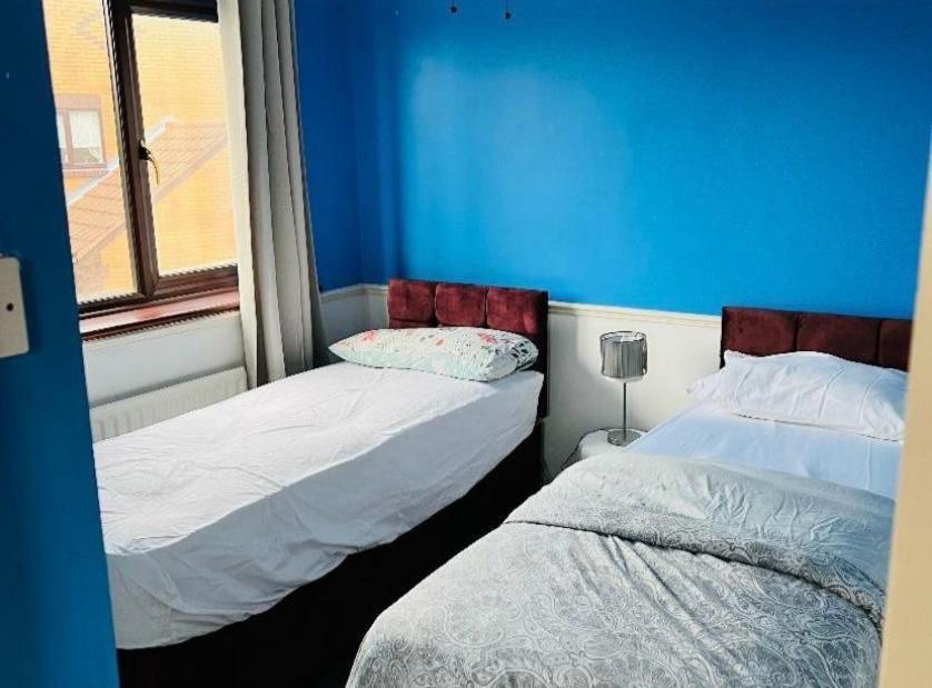 Clove, 3-4 Bed House With Garden, Free Parking, Sleeps 9 In Grays & Chafford Hundred Stifford ภายนอก รูปภาพ