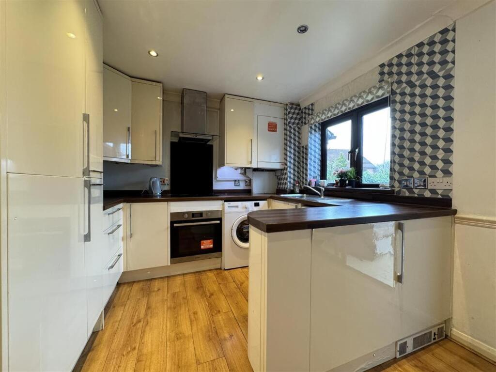 Clove, 3-4 Bed House With Garden, Free Parking, Sleeps 9 In Grays & Chafford Hundred Stifford ภายนอก รูปภาพ