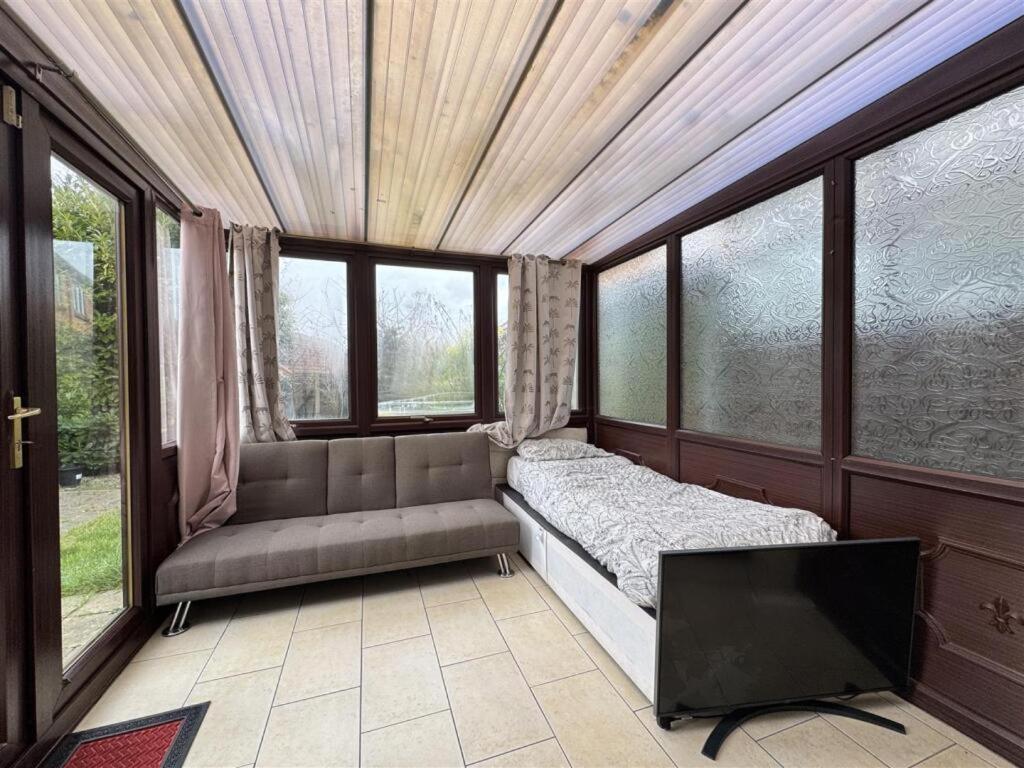 Clove, 3-4 Bed House With Garden, Free Parking, Sleeps 9 In Grays & Chafford Hundred Stifford ภายนอก รูปภาพ