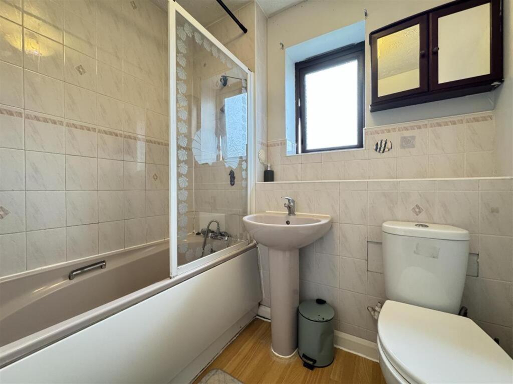 Clove, 3-4 Bed House With Garden, Free Parking, Sleeps 9 In Grays & Chafford Hundred Stifford ภายนอก รูปภาพ